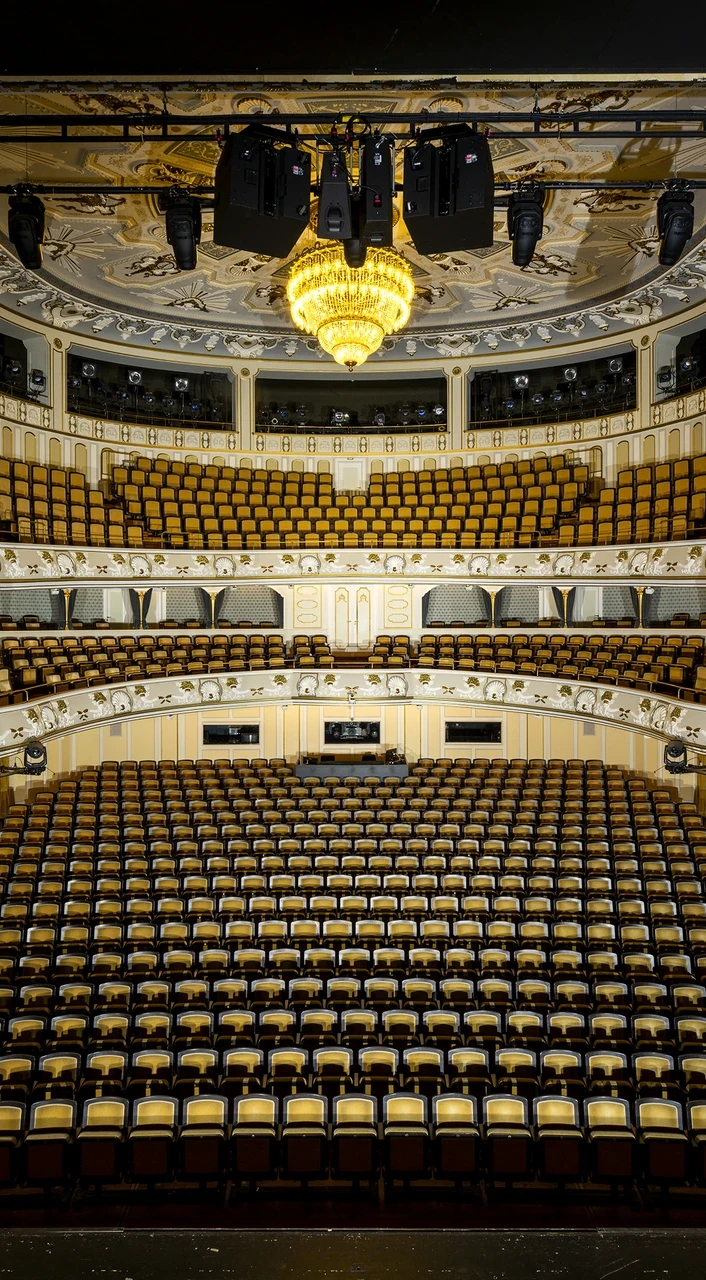 Staatsschauspiel Dresden, Großes Haus